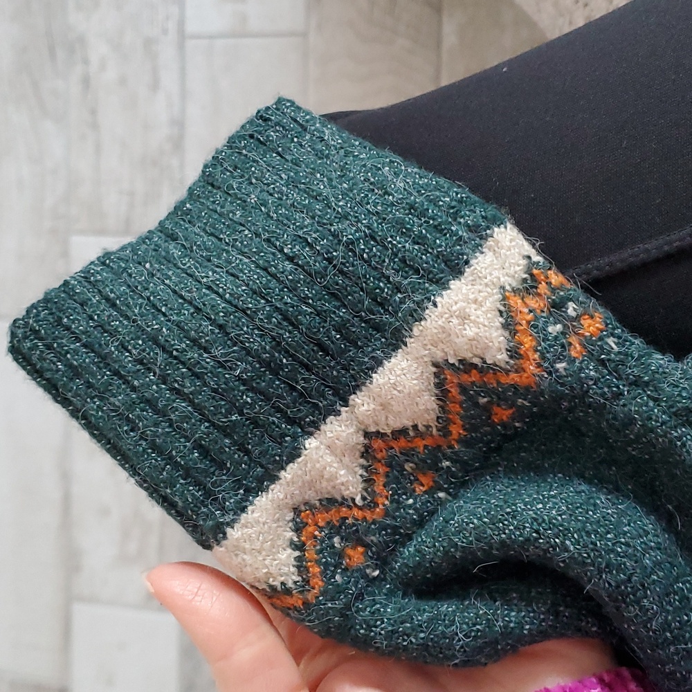 Maurices Teal Green and Orange Pumpkin Fall Knit Sweater Women's 1X - Picture 9 of 9